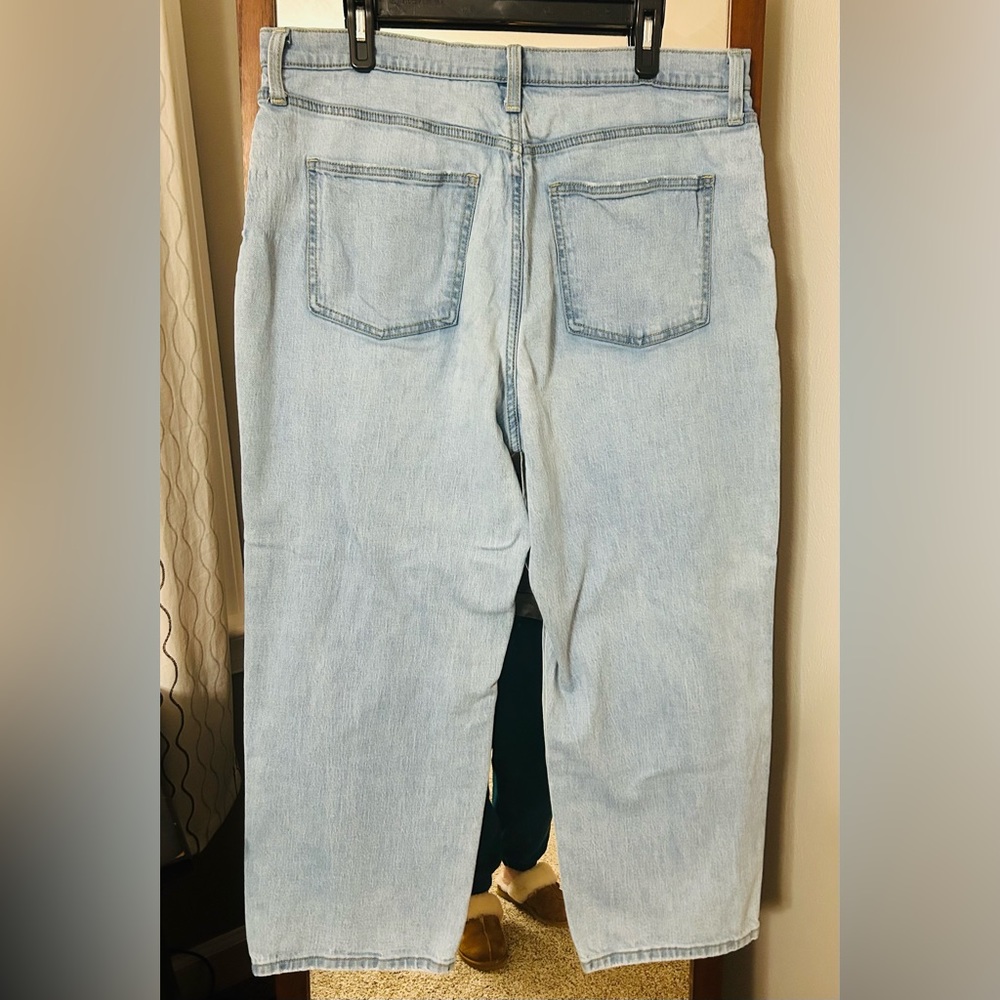 Universal Thread Distressed High-rise Vintage Straight Cropped Jean - Picture 4 of 5